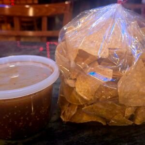 Salsa Roja & Chips